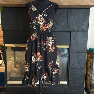 Black floral wrap look dress Sz M NWoT
